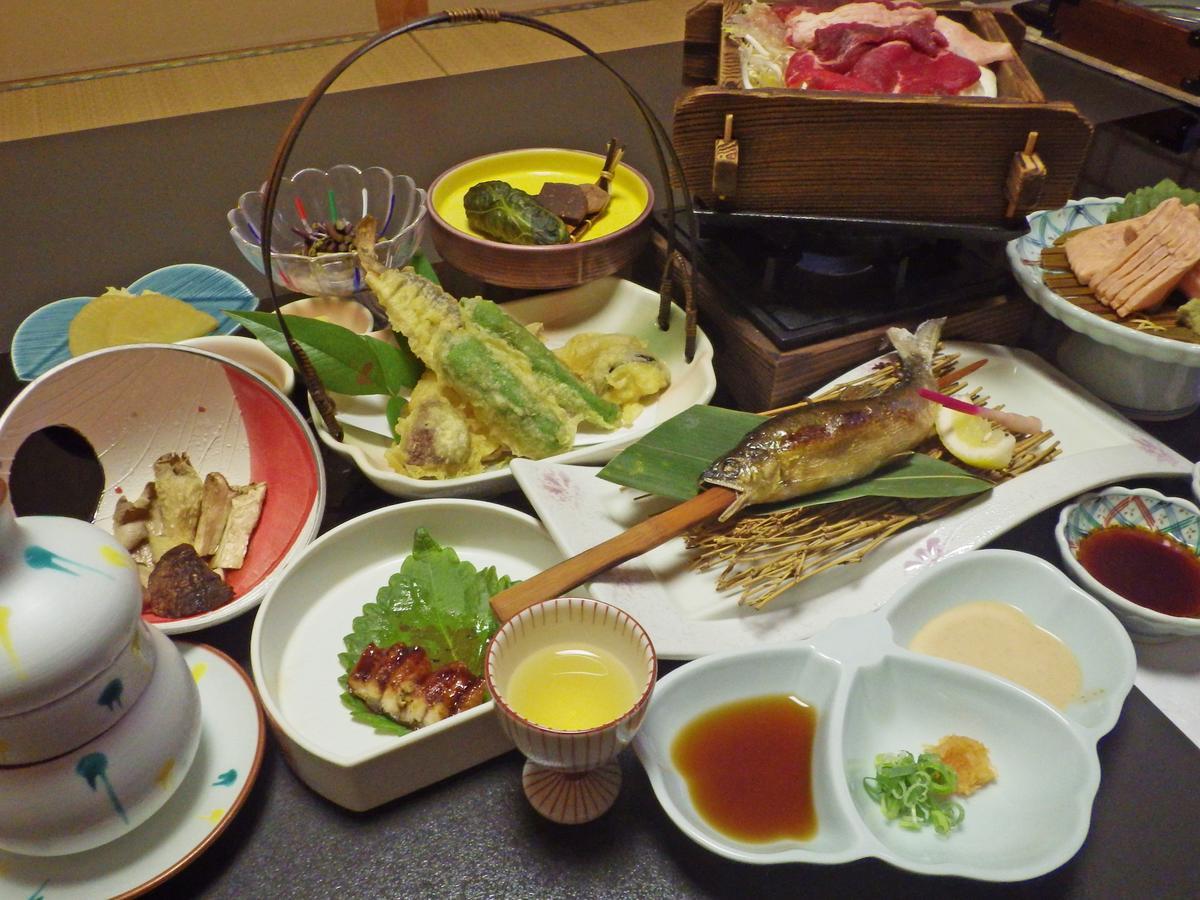 Готель Kosenkaku Yoshinoya Тоцукава Екстер'єр фото